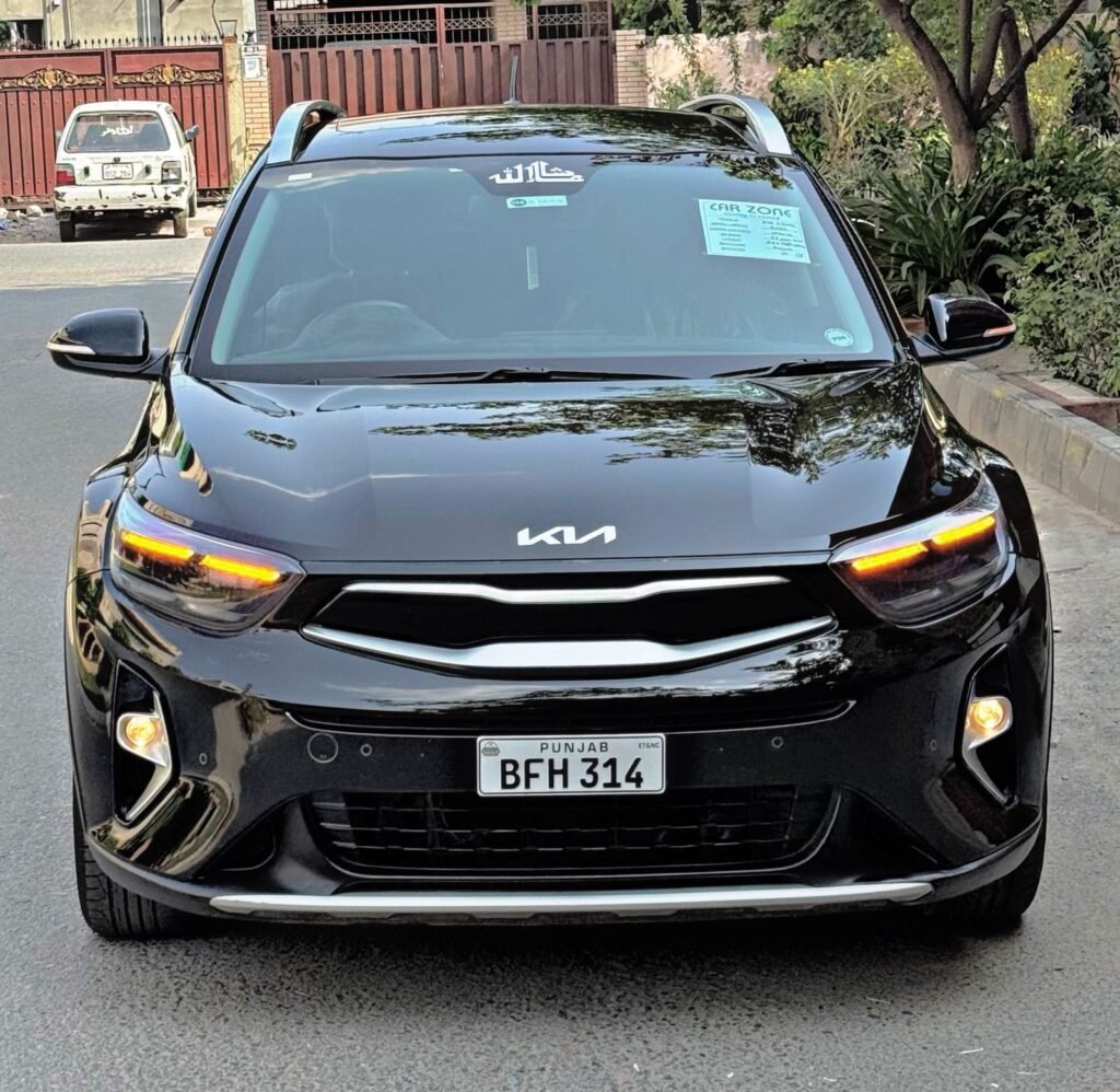 Kia Stonic EX+ 2024 — main photo