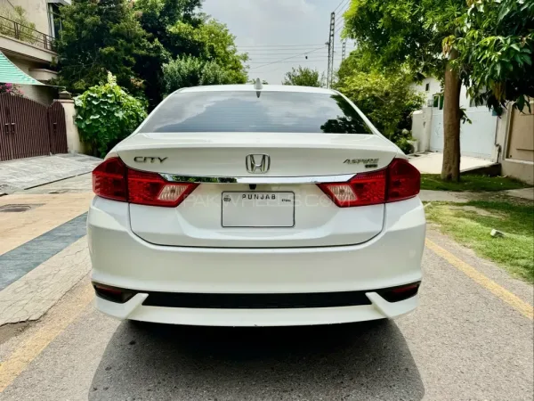 Honda City 1.5L ASPIRE CVT 2025 photo 6