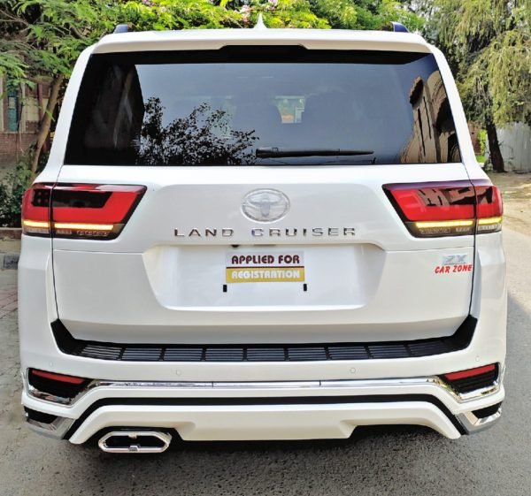Toyota Land Cruiser ZX Gasoline 3.5L 2022 photo 2
