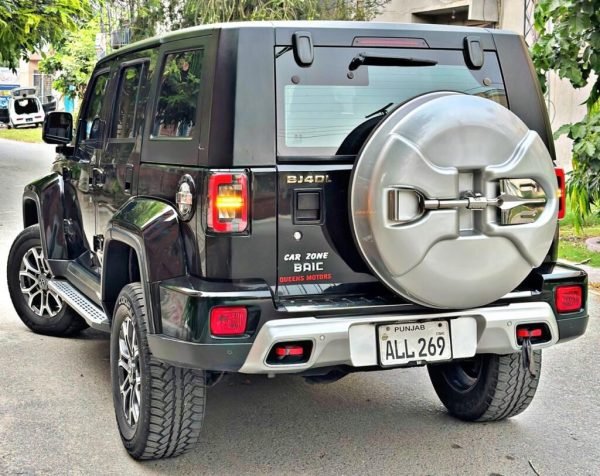BAIC BJ40 Plus Honorable Edition 2022 photo 3