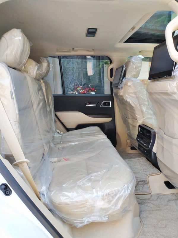 Toyota Land Cruiser ZX Gasoline 3.5L 2022 photo 7