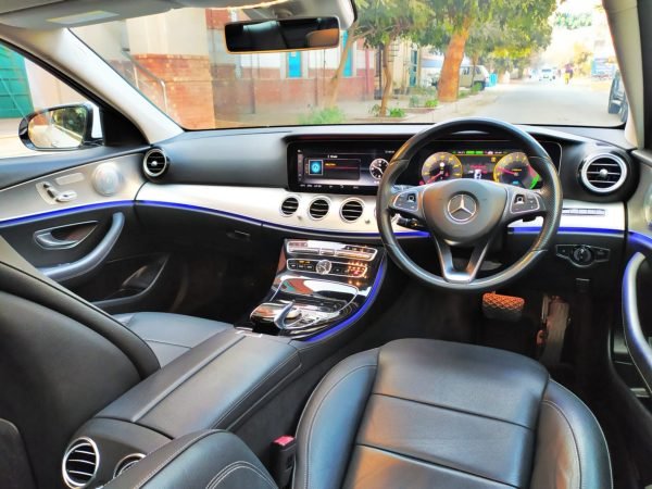 Mercedes E 350 Line EQ Power 2018 photo 9