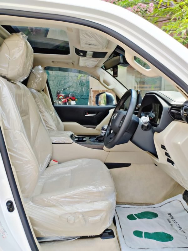 Toyota Land Cruiser ZX Gasoline 3.5L 2022 photo 6