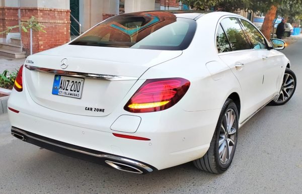 Mercedes E 350 Line EQ Power 2018 photo 6