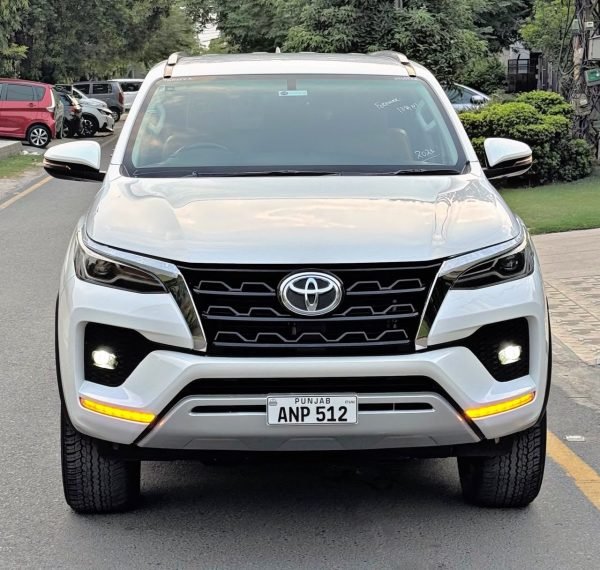 Toyota Fortuner 2.7 V 2021 for sale in Islamabad